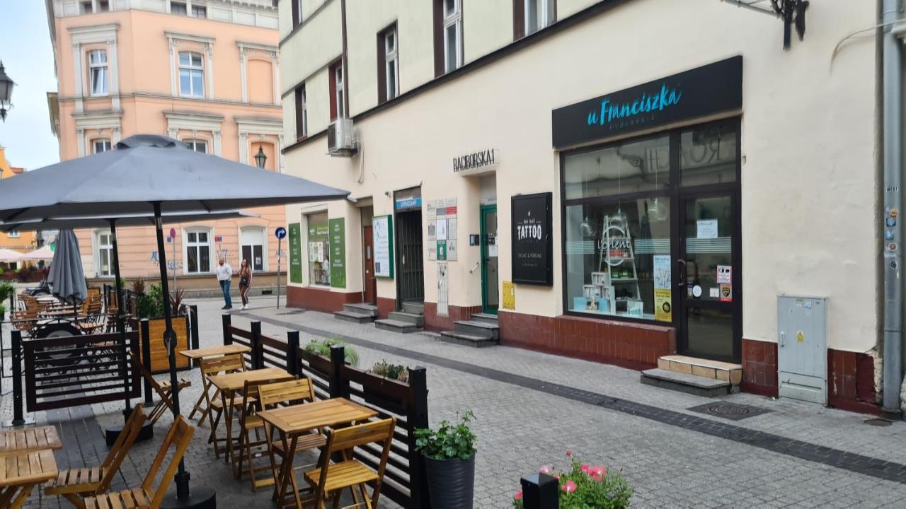Raciborska Royal Apartment - Miejsce Parkingowe Na Parkingu Strzezonym Gliwice Exterior foto