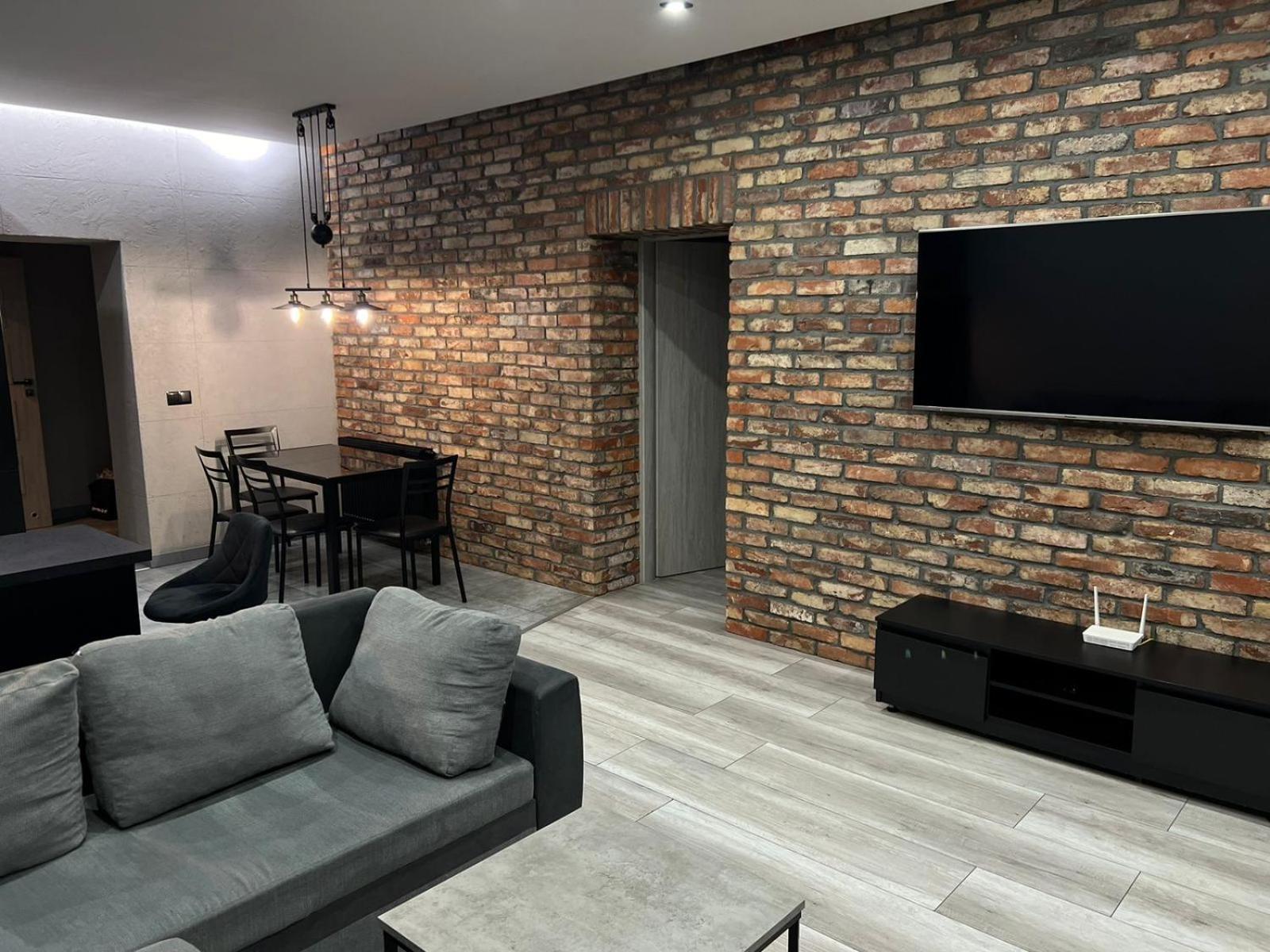 Raciborska Royal Apartment - Miejsce Parkingowe Na Parkingu Strzezonym Gliwice Exterior foto